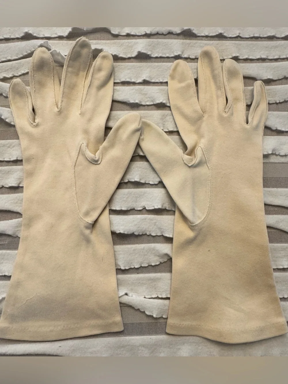 Vintage Fownes Royal Opera Length Dress Gloves 1950 VTG Cream Womens 8 Tea Party